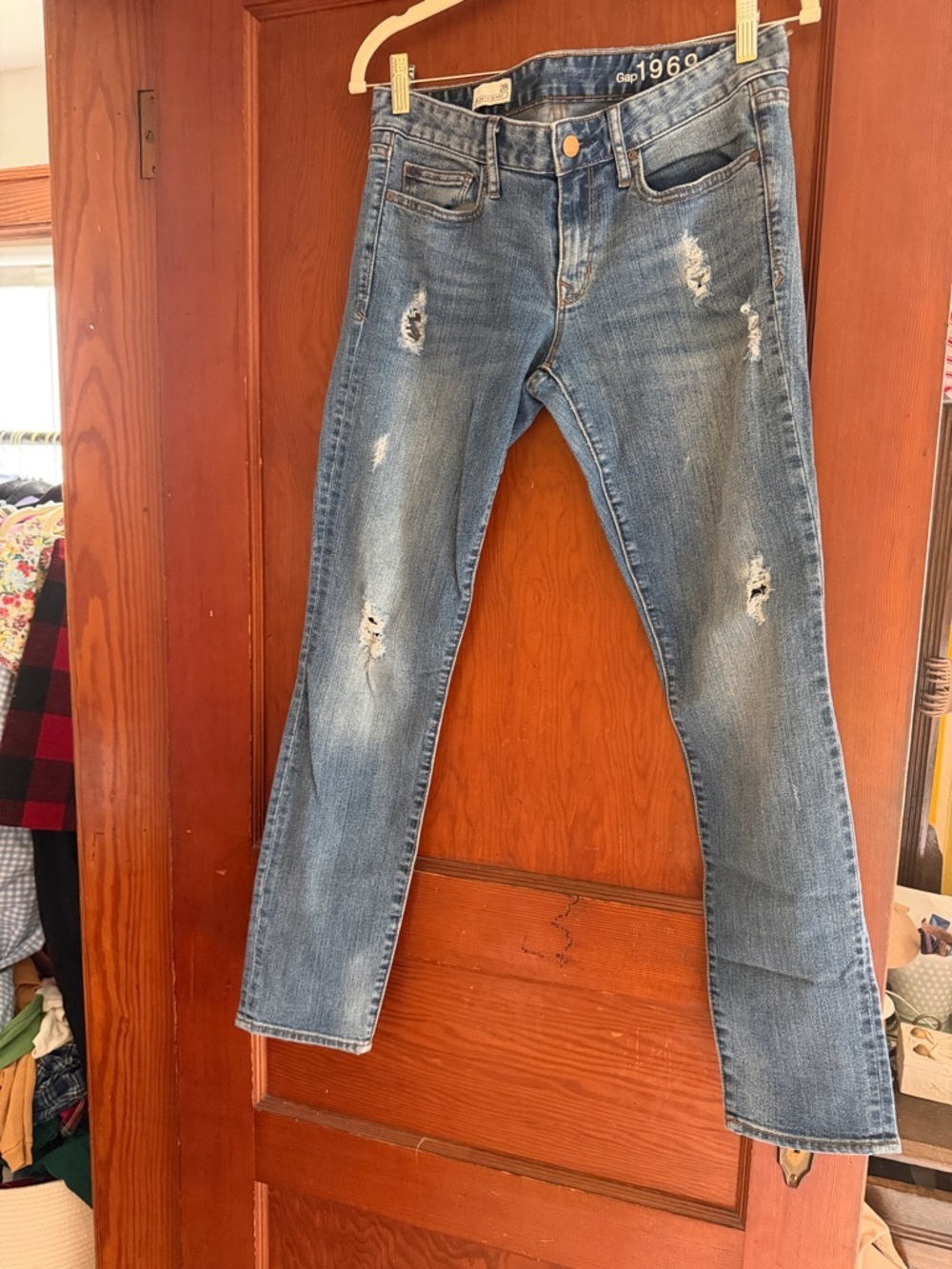 GAP Distressed Always Skinny 28